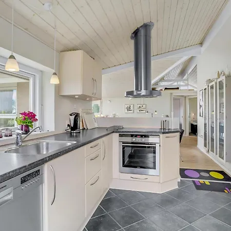 Tatil Evi Cozy In Sjolund With House Sea View