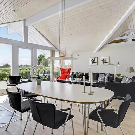 Tatil Evi Cozy In Sjolund With House Sea View